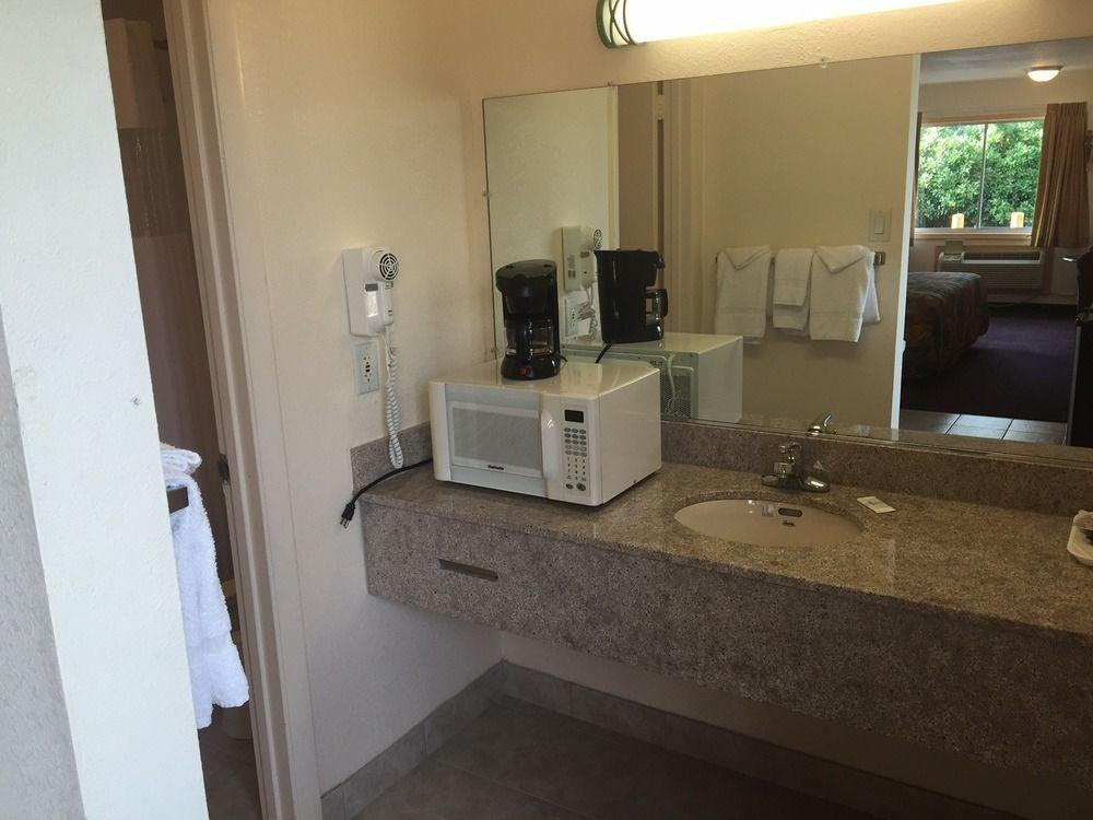 Belmont Inn And Suites Hampton Dış mekan fotoğraf